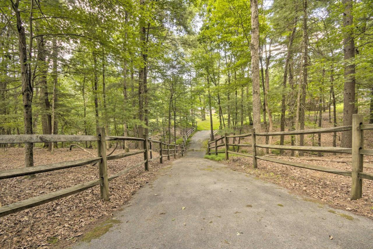 Creekside Berkeley Springs Cabin On 35 Acres! Exterior photo